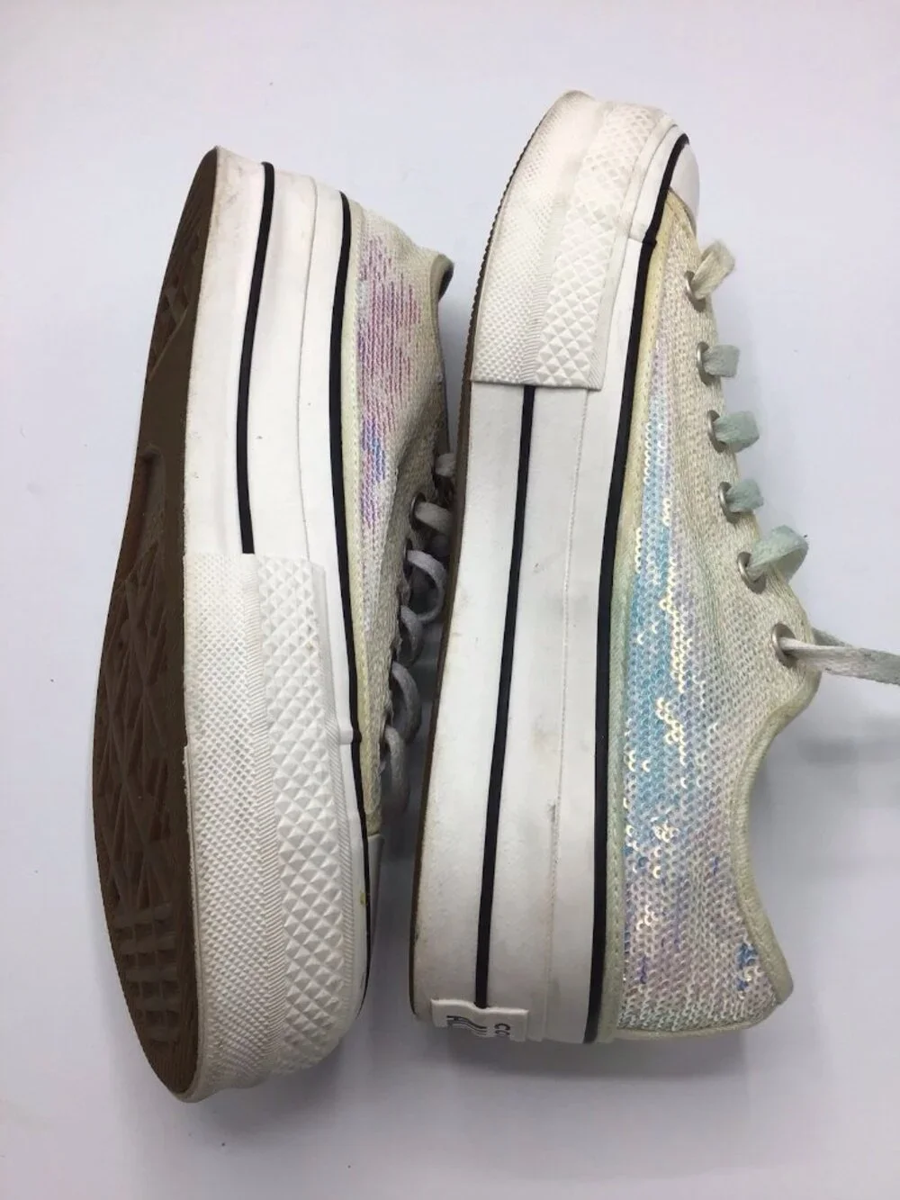 Converse product pair